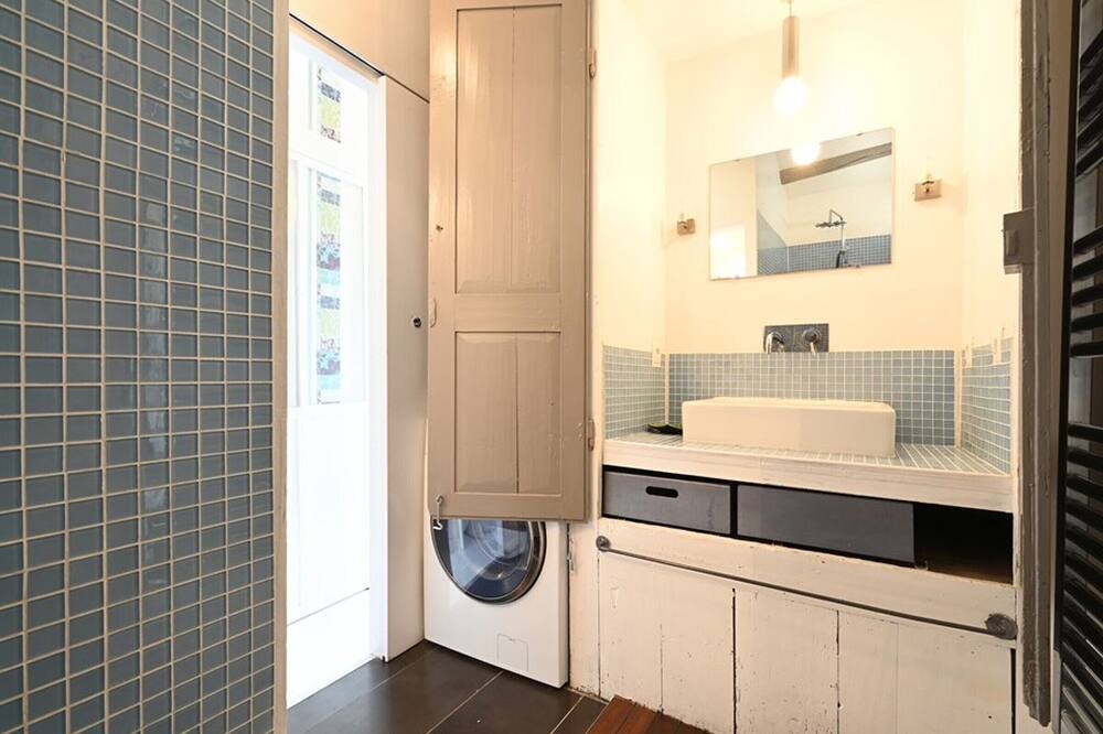 Photo of Bathroom in Les Portes-en-Re