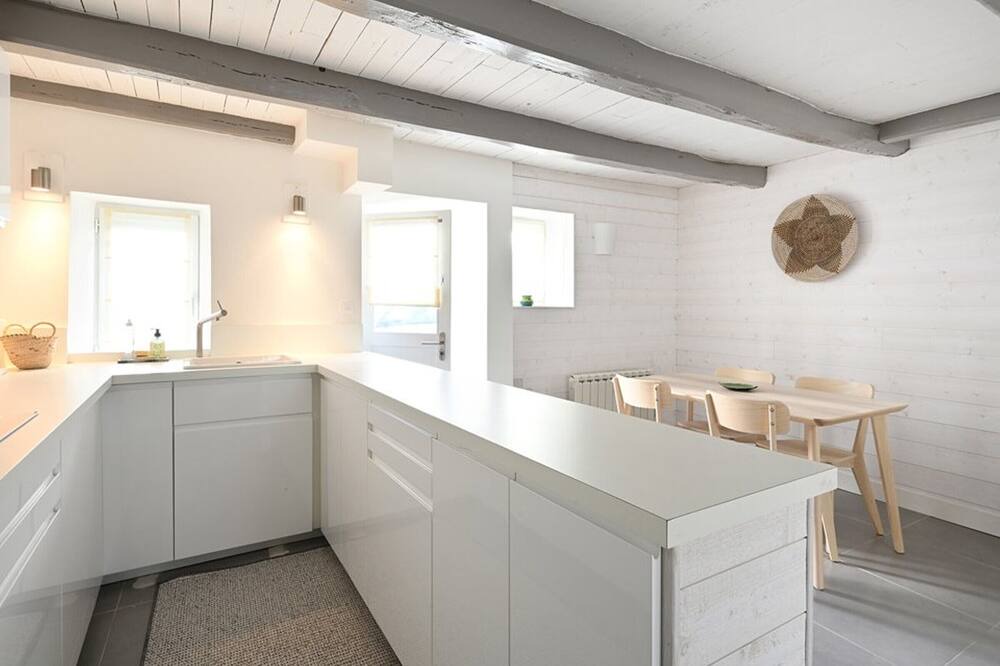 Photo of Kitchen in Les Portes-en-Re