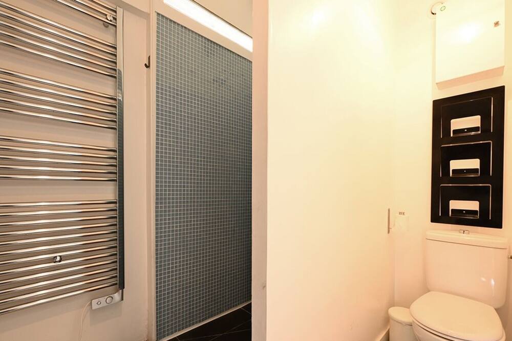 Photo of Bathroom in Les Portes-en-Re
