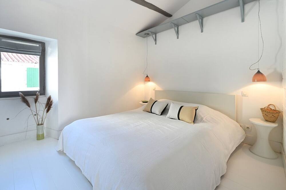 Photo of Bedroom in Les Portes-en-Re