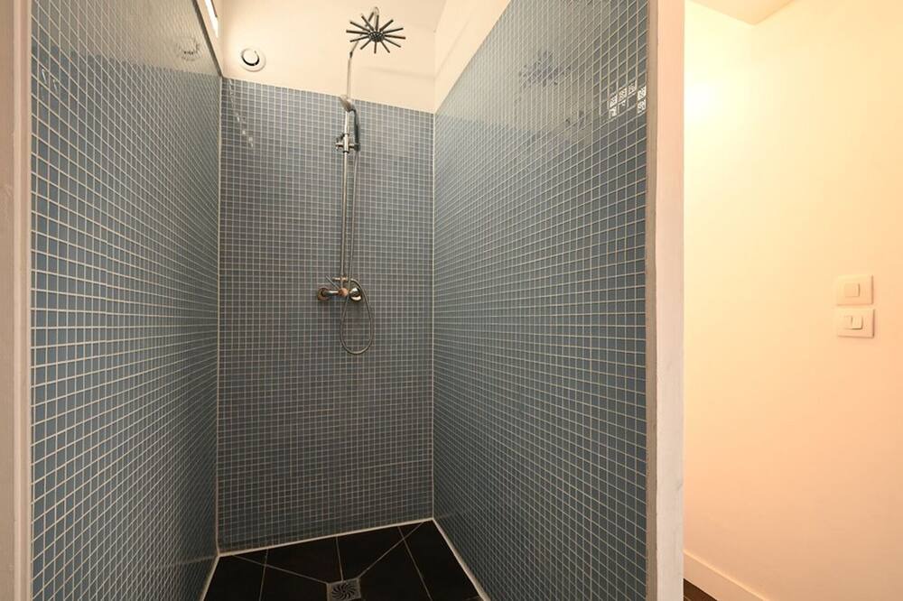 Photo of Bathroom in Les Portes-en-Re
