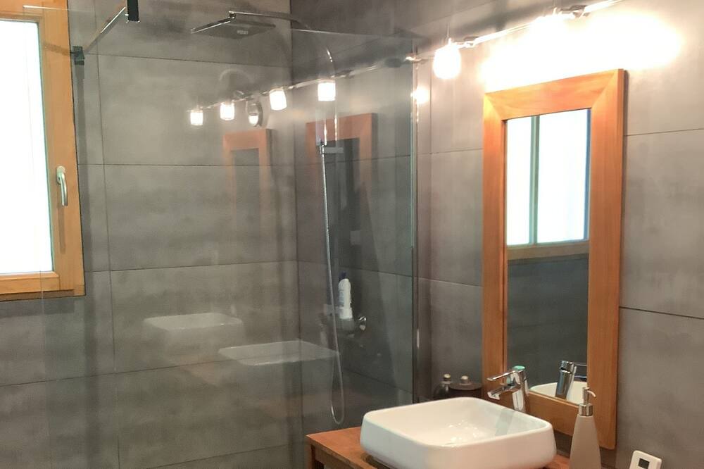 Photo of Bathroom in Lege-Cap-Ferret