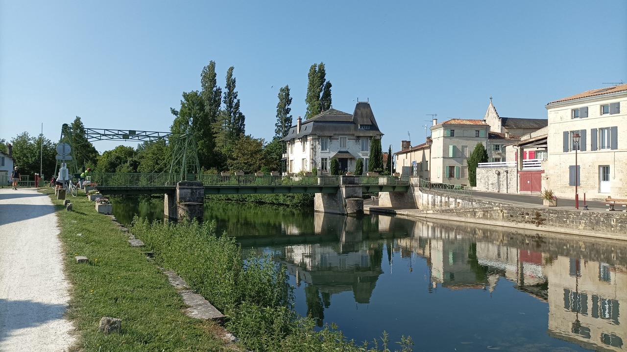 Photo of Others in Magne