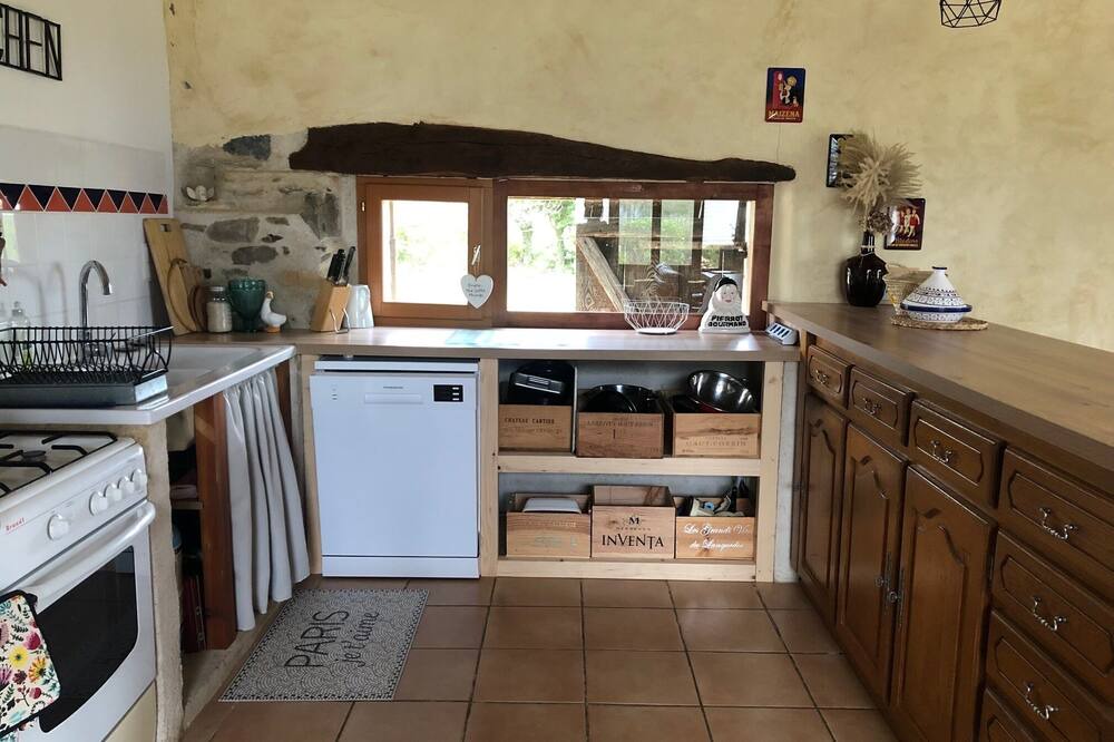 Photo of Kitchen in Saint-Mesmin