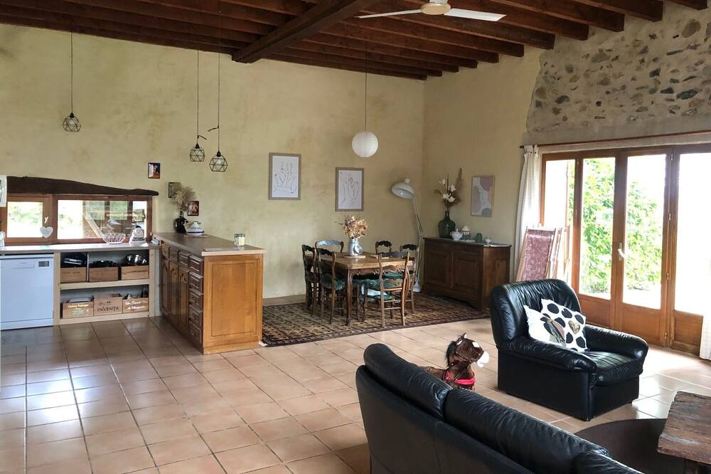 Photo of Livingroom in Saint-Mesmin