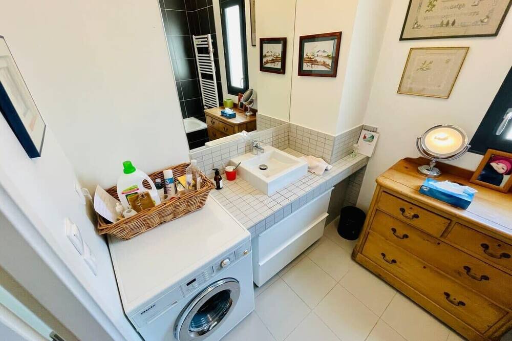 Photo of Bathroom in Bassins a Flot