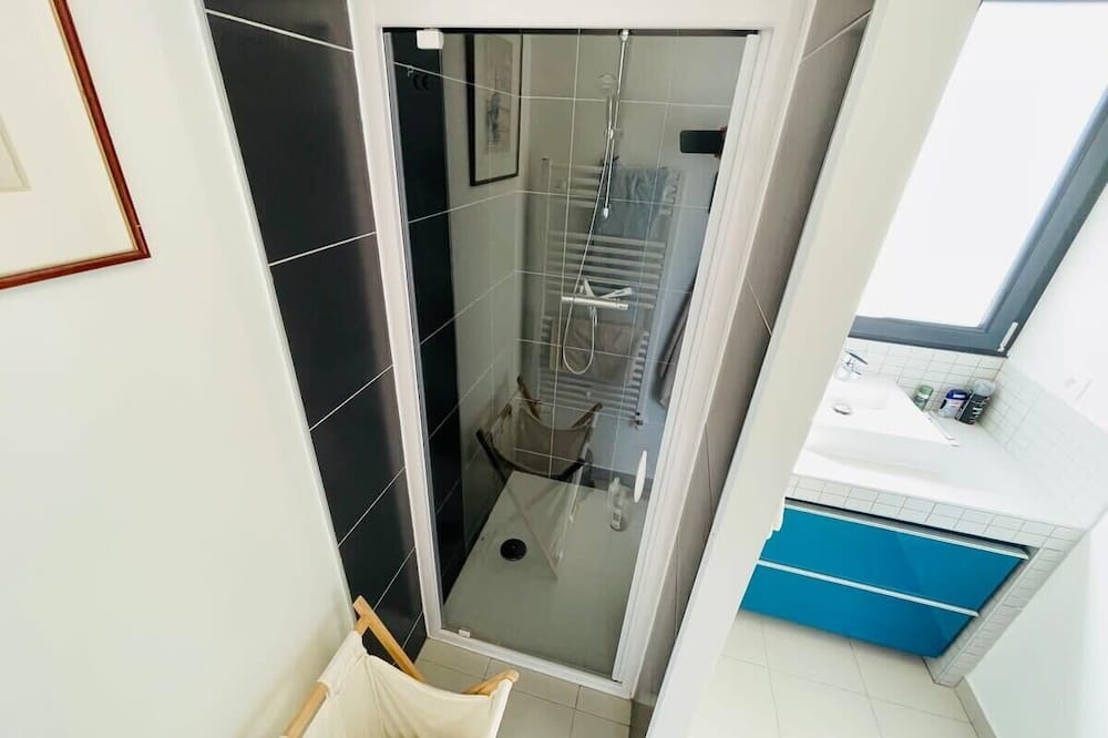 Photo of Bathroom in Bassins a Flot