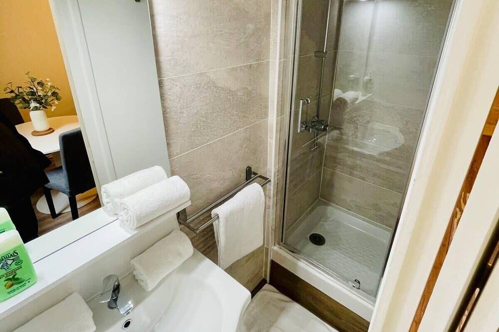 Photo of Bathroom in Hotel de Ville - Quinconces