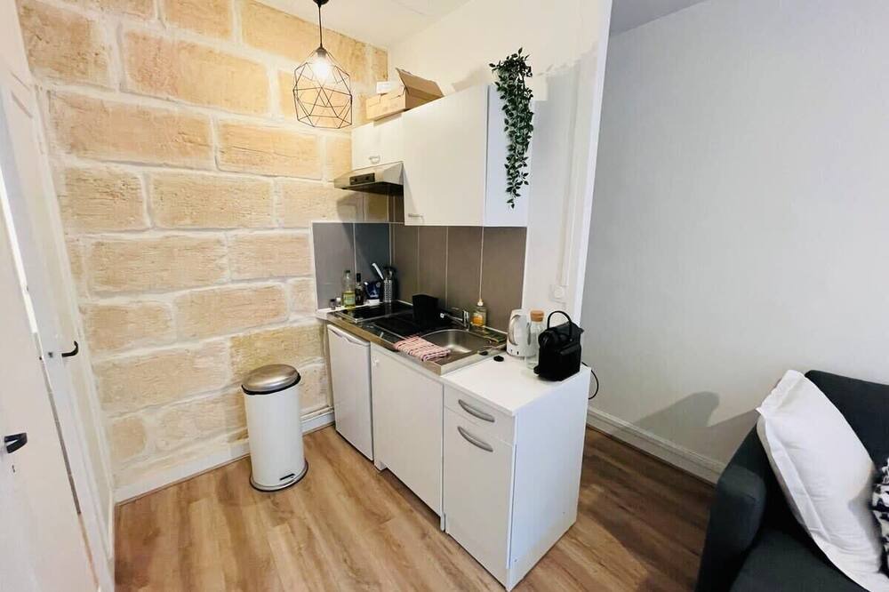 Photo of Kitchen in Hotel de Ville - Quinconces