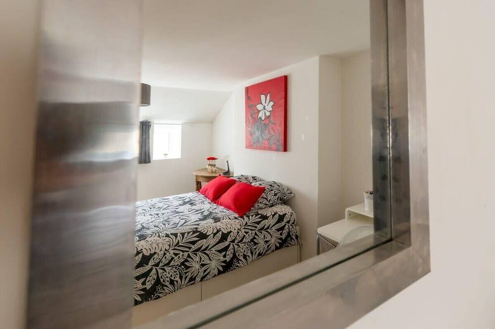 Photo of Bedroom in Bordeaux Golden Triangle