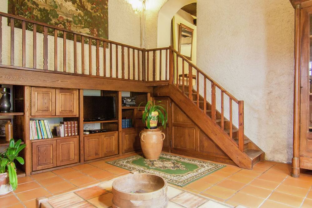 Photo of Livingroom in Bourgnac