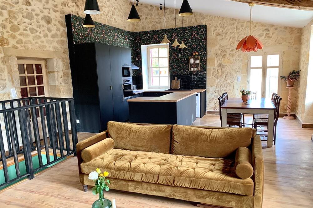 Photo of Livingroom in Paillet