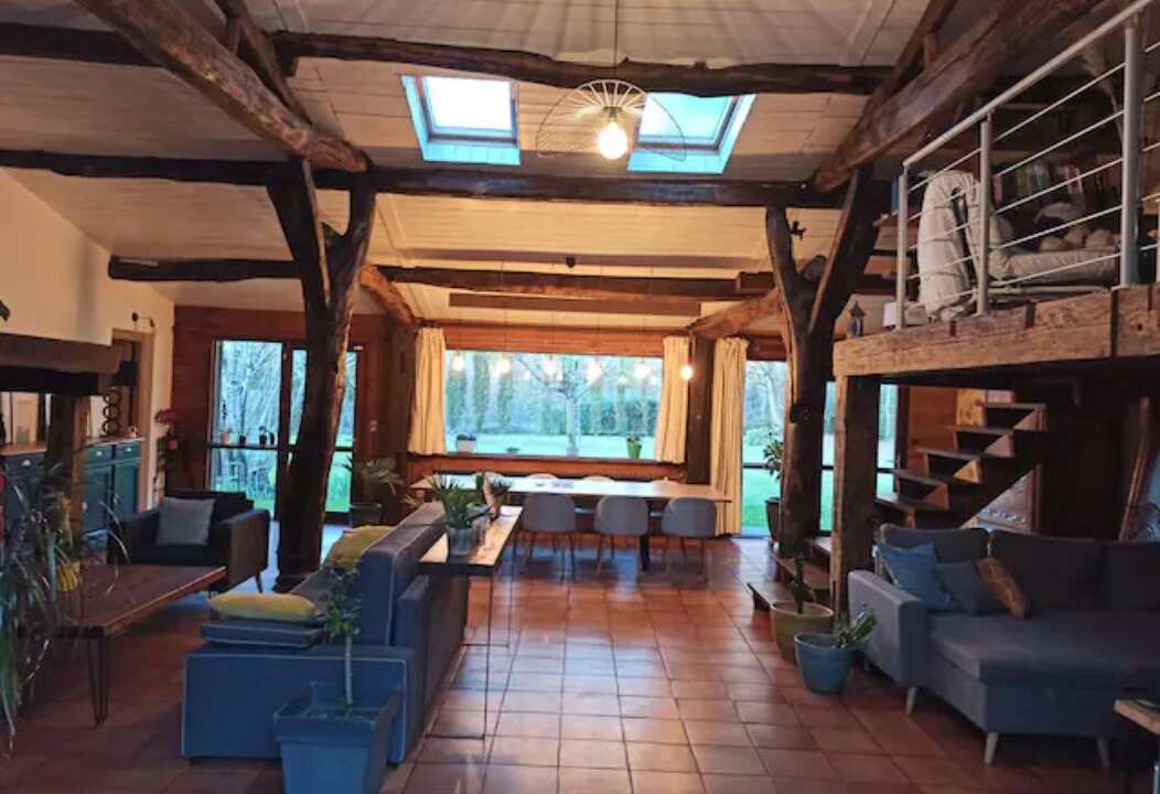 Photo of Livingroom in Saint-Medard-en-Jalles