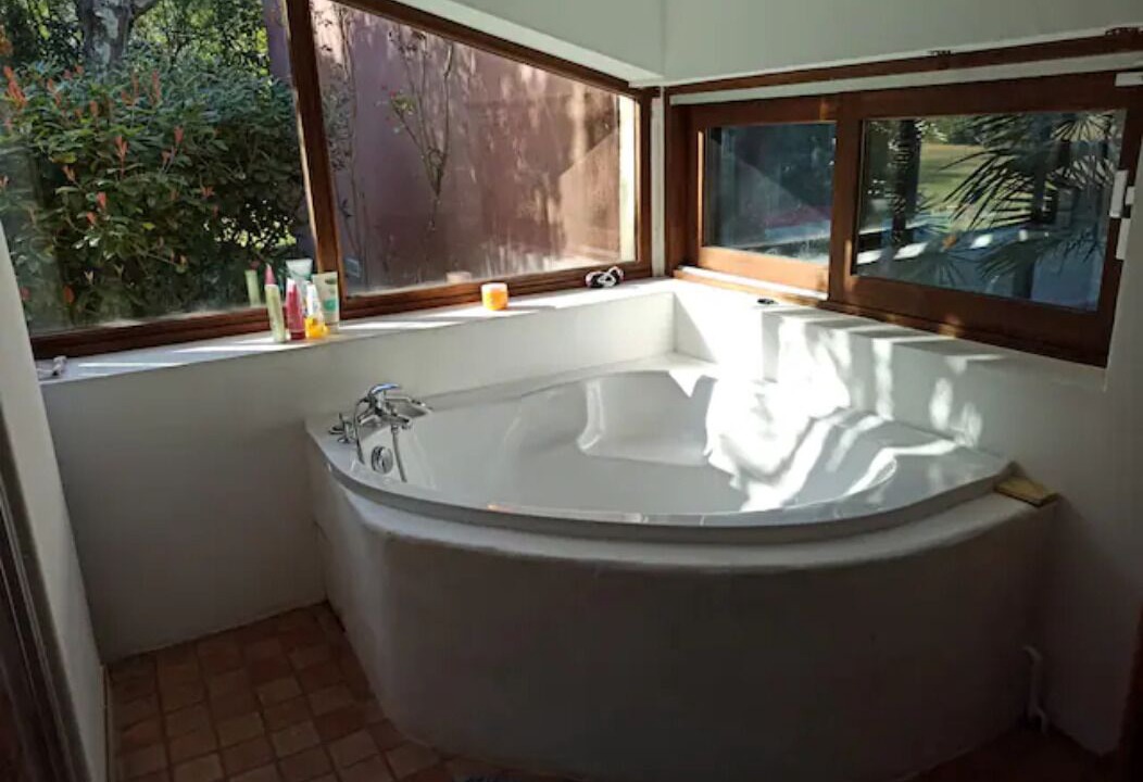 Photo of Bathroom in Saint-Medard-en-Jalles