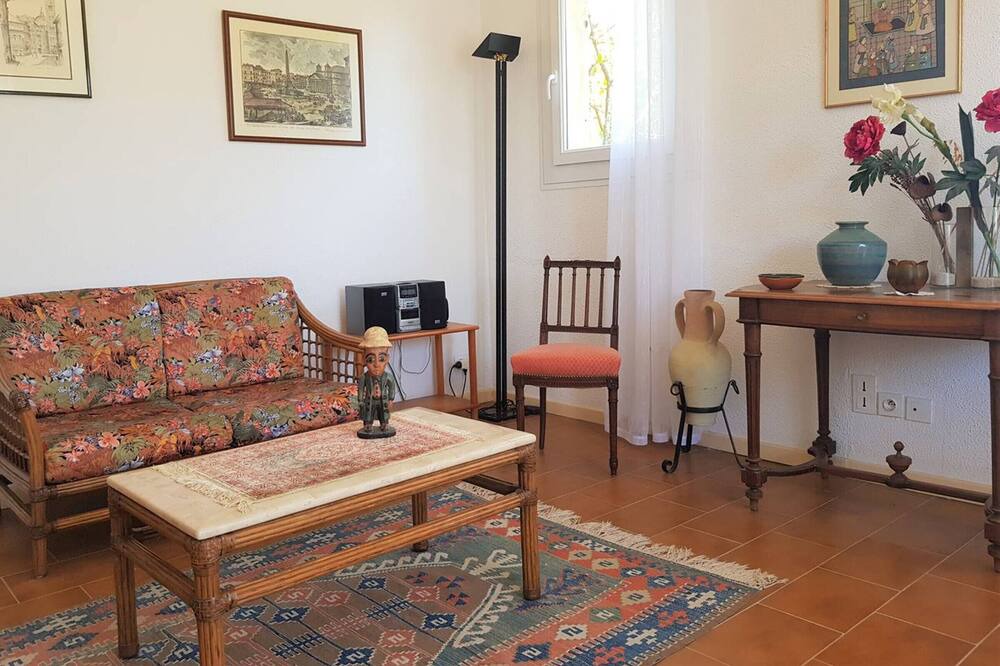 Photo of Livingroom in Bormes-Les-Mimosas