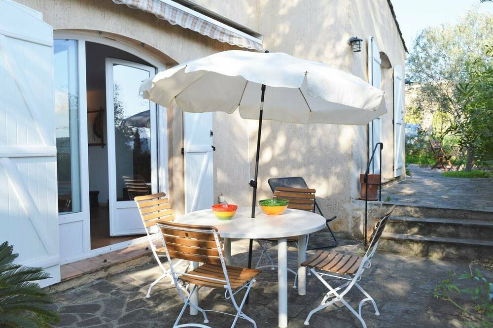 Photo of Patio Balcony in Bormes-Les-Mimosas
