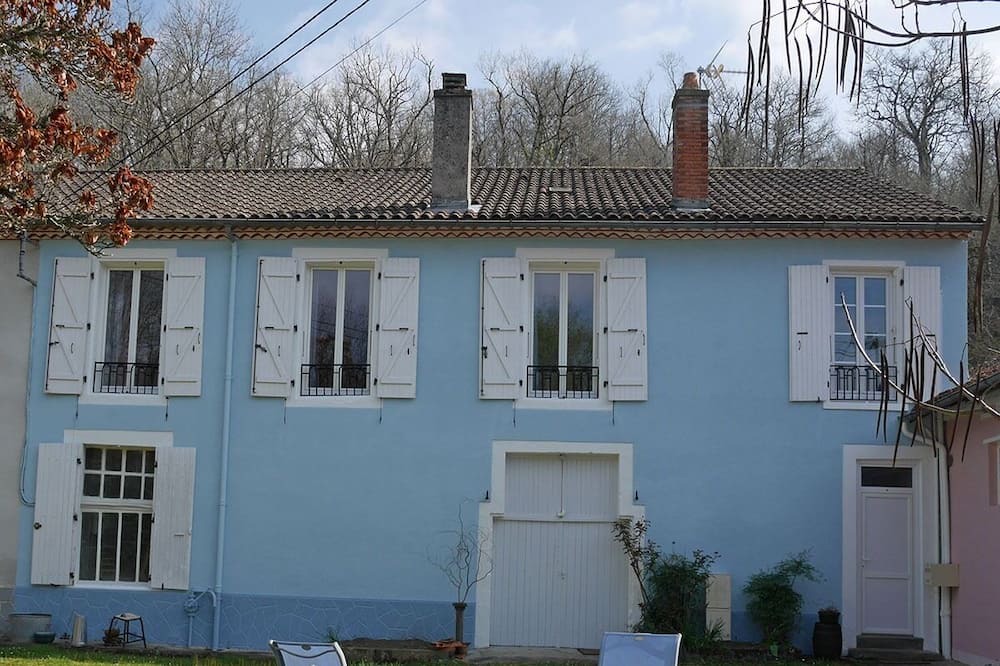 Photo of Outdoor in Saint-Martial-de-Valette