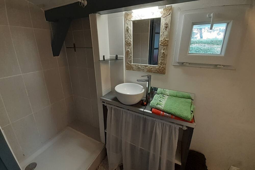 Photo of Bathroom in Andernos-les-Bains