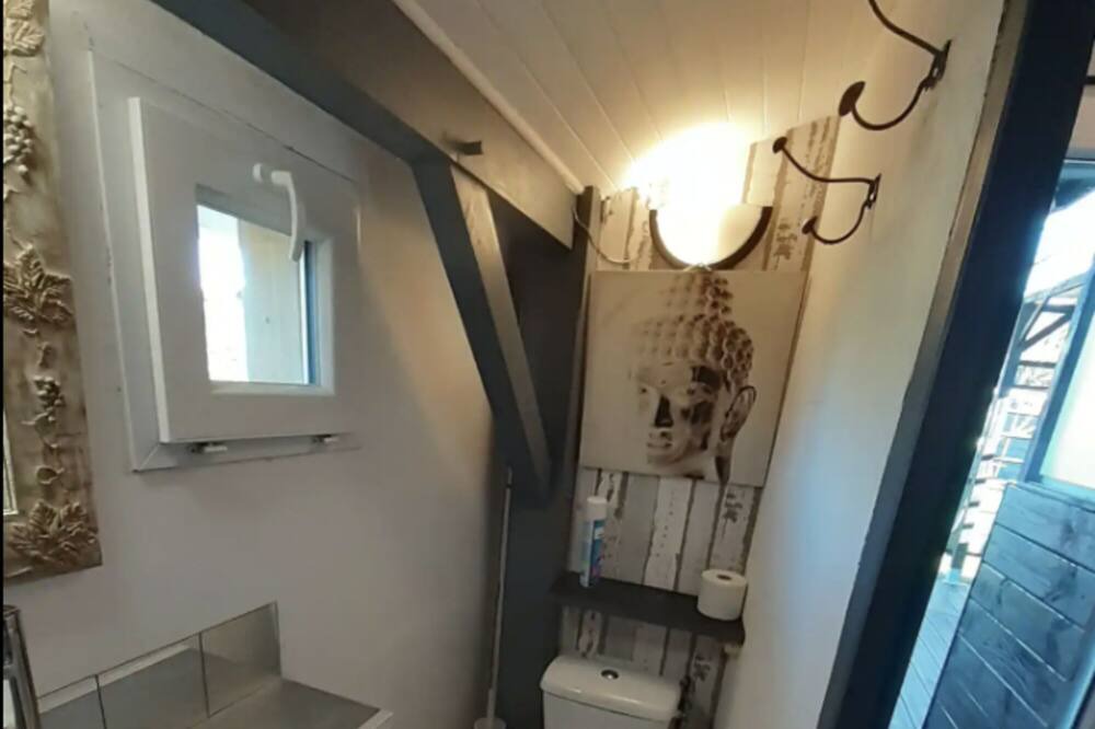 Photo of Bathroom in Andernos-les-Bains