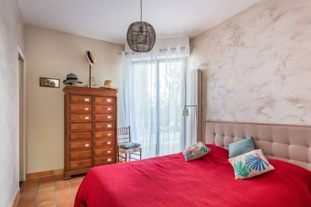 Photo of Bedroom in La Bouilladisse