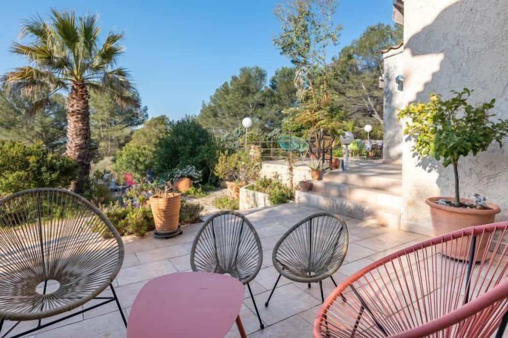 Photo of Patio Balcony in La Bouilladisse