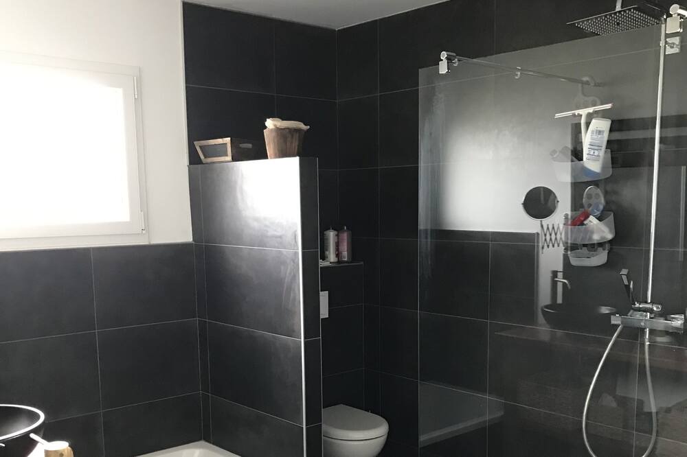 Photo of Bathroom in Saubrigues