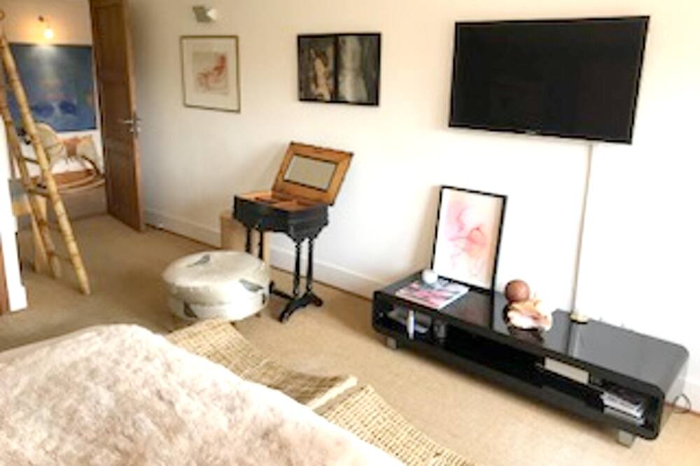 Photo of Livingroom in Arbonne