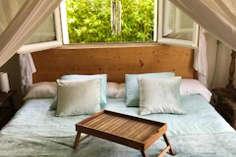Photo of Livingroom in Arbonne