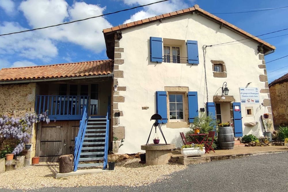 Photo of Outdoor in Yvrac-et-Malleyrand
