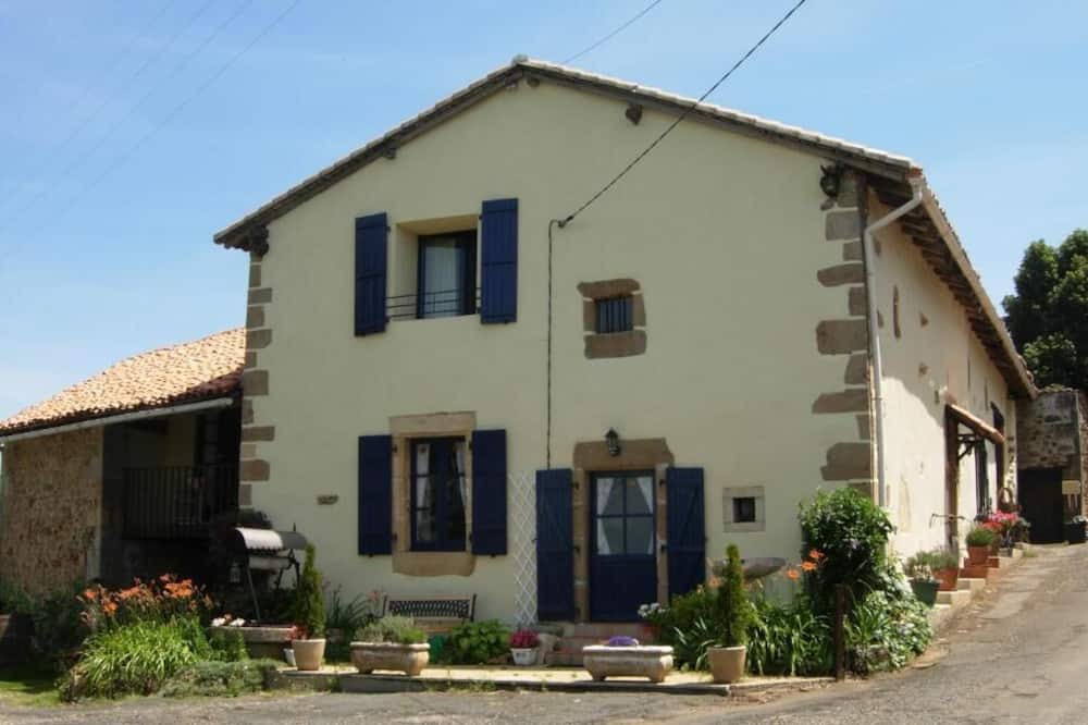 Photo of Outdoor in Yvrac-et-Malleyrand