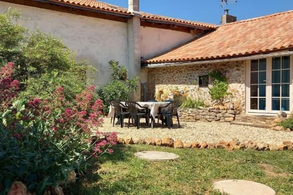 Photo of Outdoor in Yvrac-et-Malleyrand