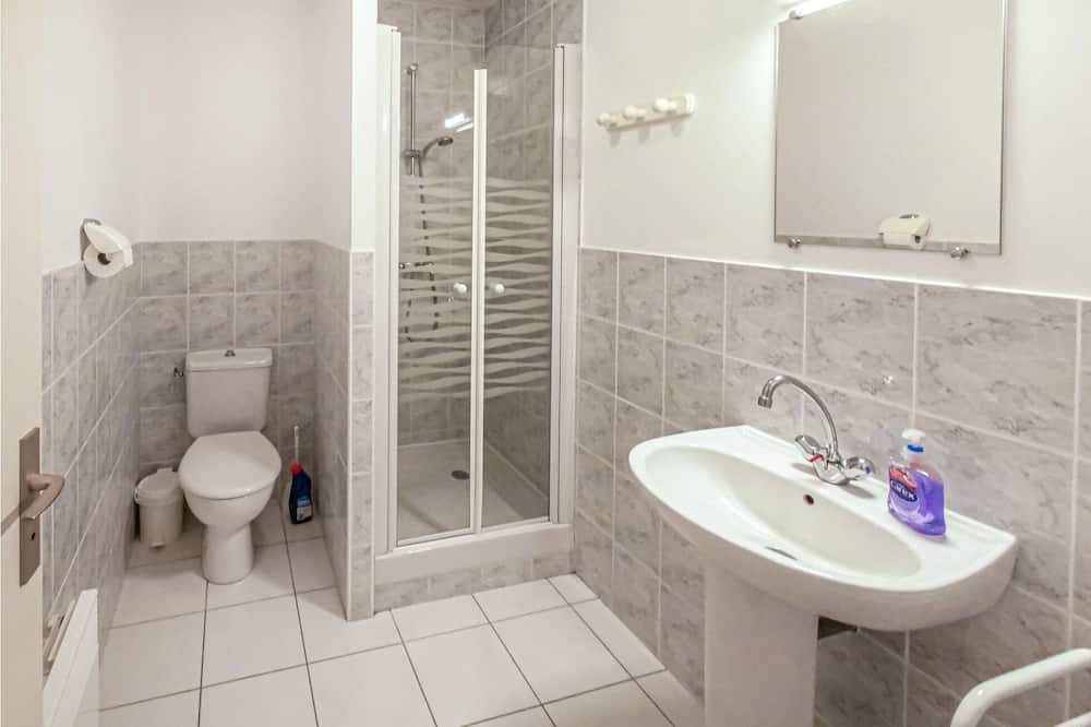 Photo of Bathroom in Saint-Hilaire-de-Villefranche
