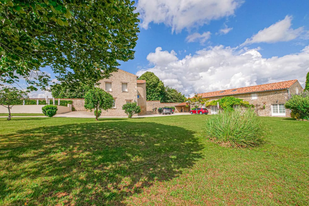 Photo of Others in Saint-Hilaire-de-Villefranche