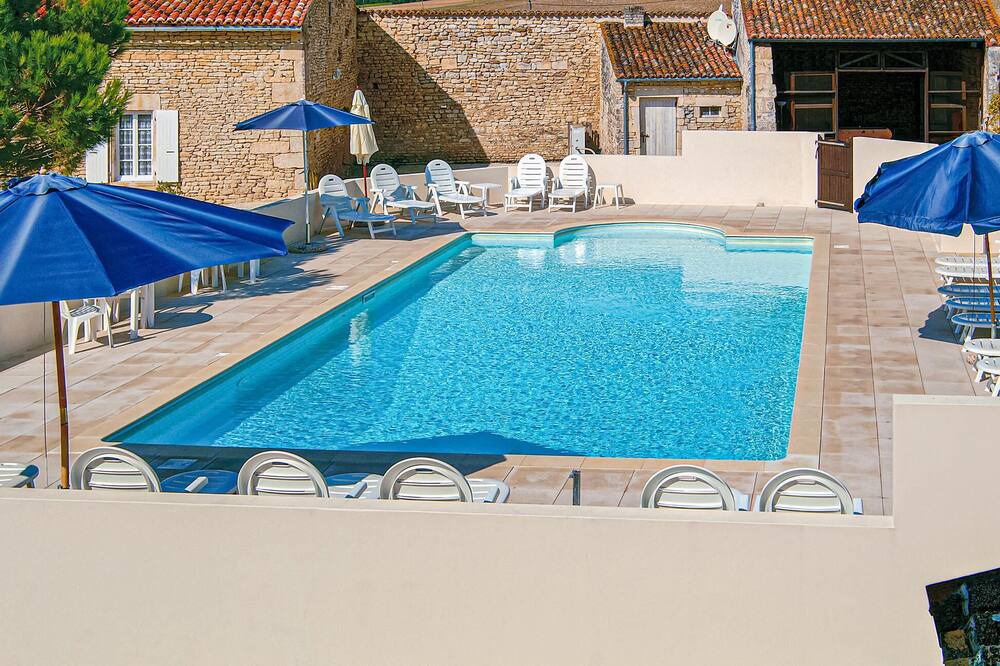 Photo of Outdoor in Saint-Hilaire-de-Villefranche