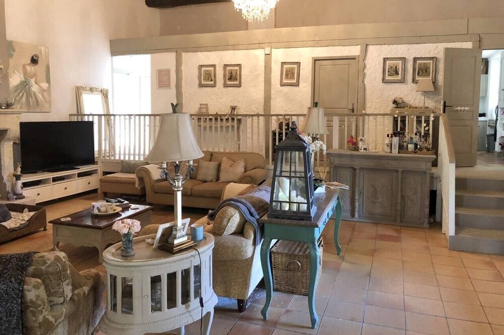 Photo of Livingroom in Monflanquin