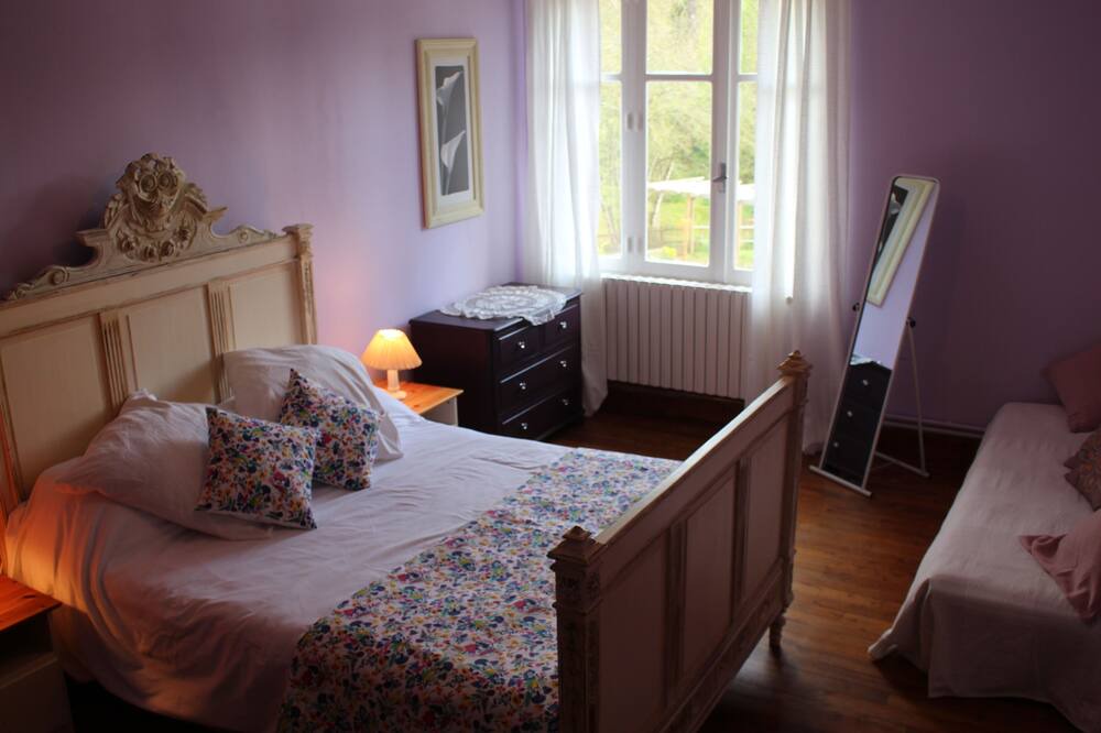 Photo of Bedroom in Tillou