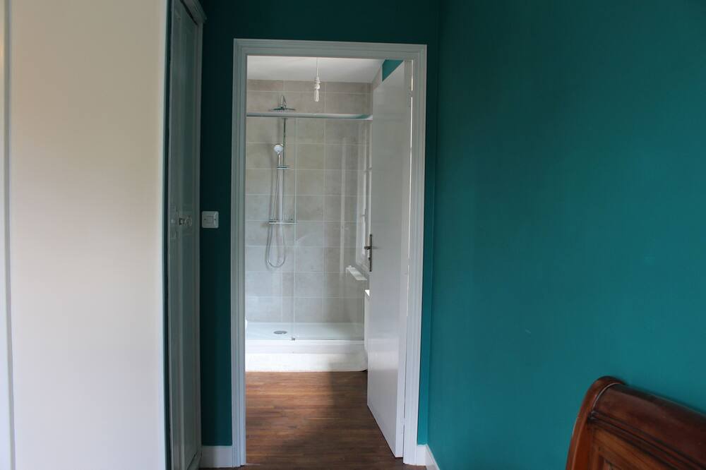 Photo of Bathroom in Tillou