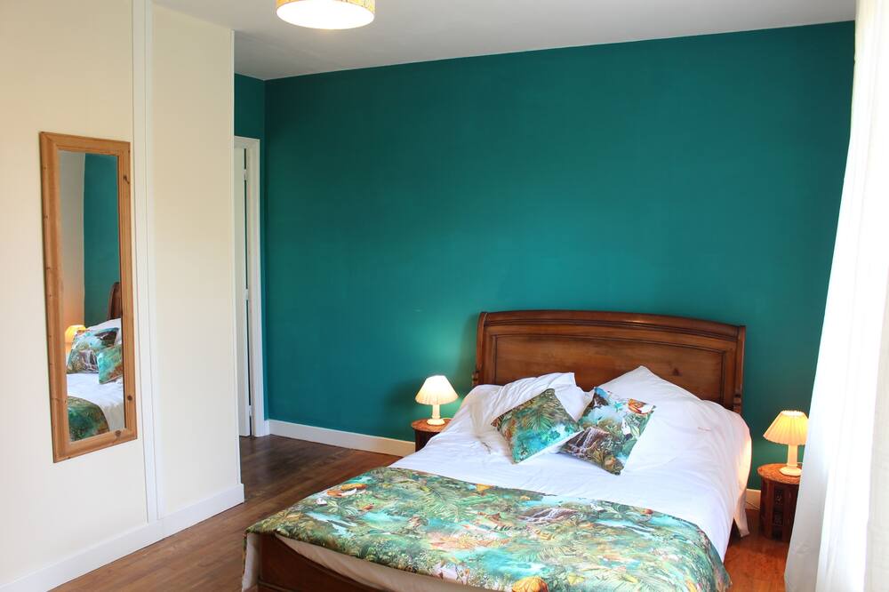 Photo of Bedroom in Tillou