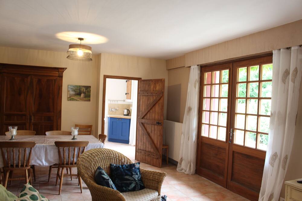 Photo of Livingroom in Tillou