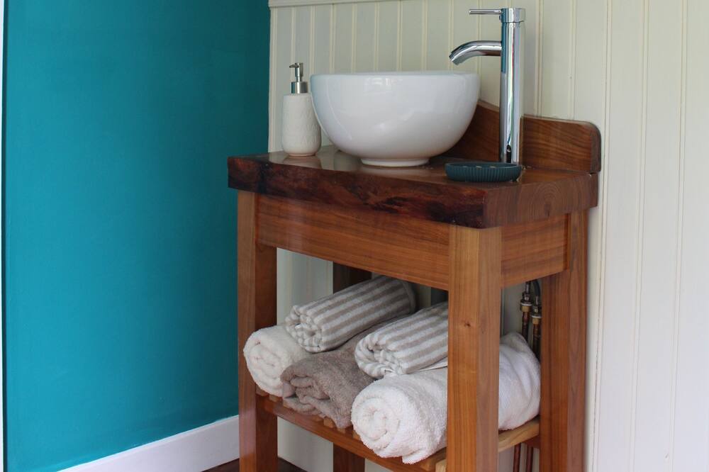Photo of Bathroom in Tillou