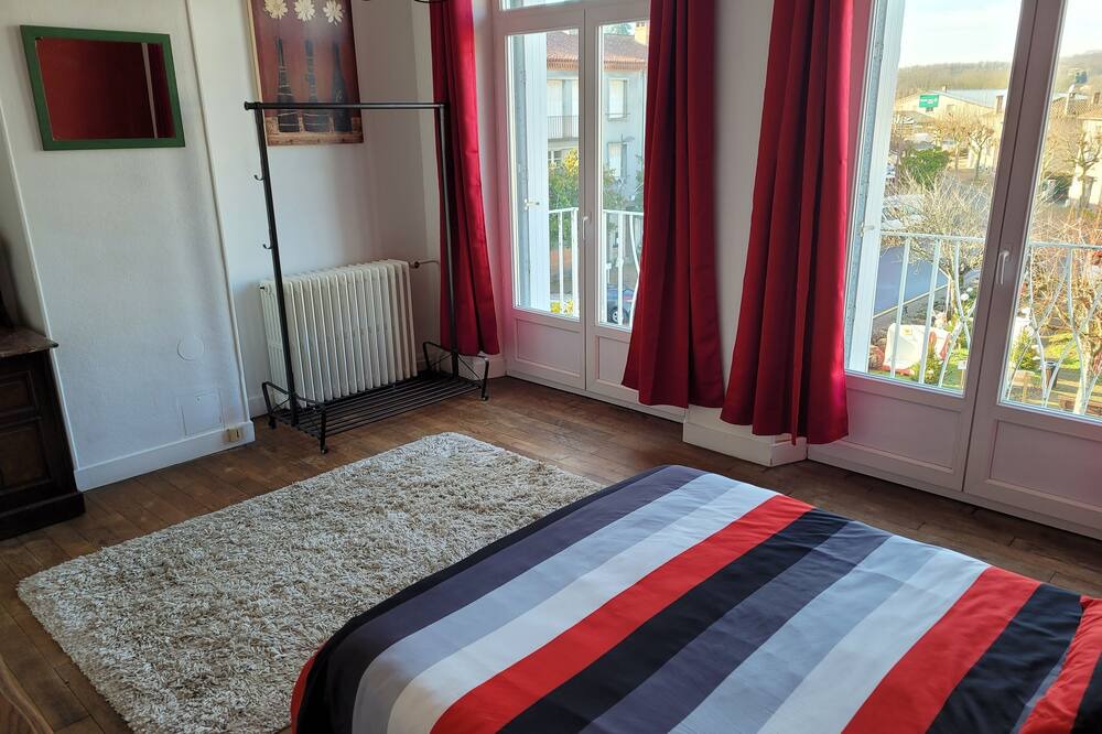 Photo of Bedroom in Chabanais