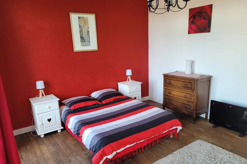 Photo of Bedroom in Chabanais
