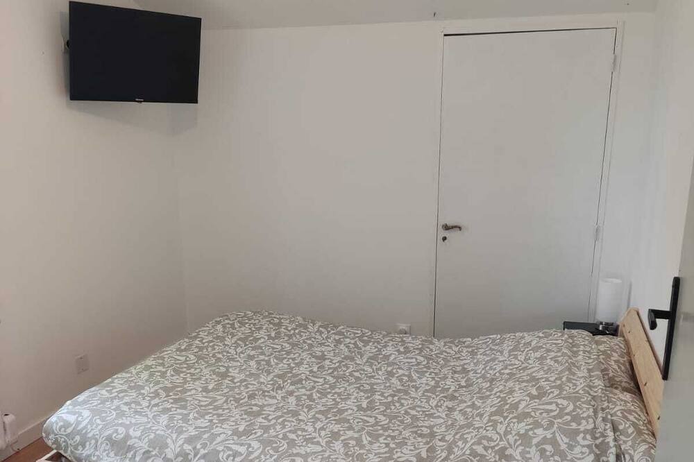 Photo of Bedroom in Braud-et-Saint-Louis