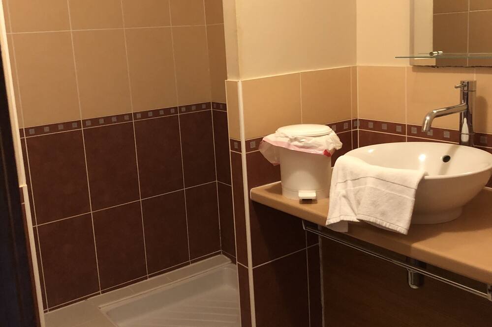 Photo of Bathroom in Borreze