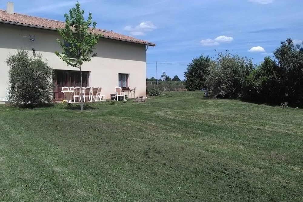 Photo of Outdoor in Les Adjots
