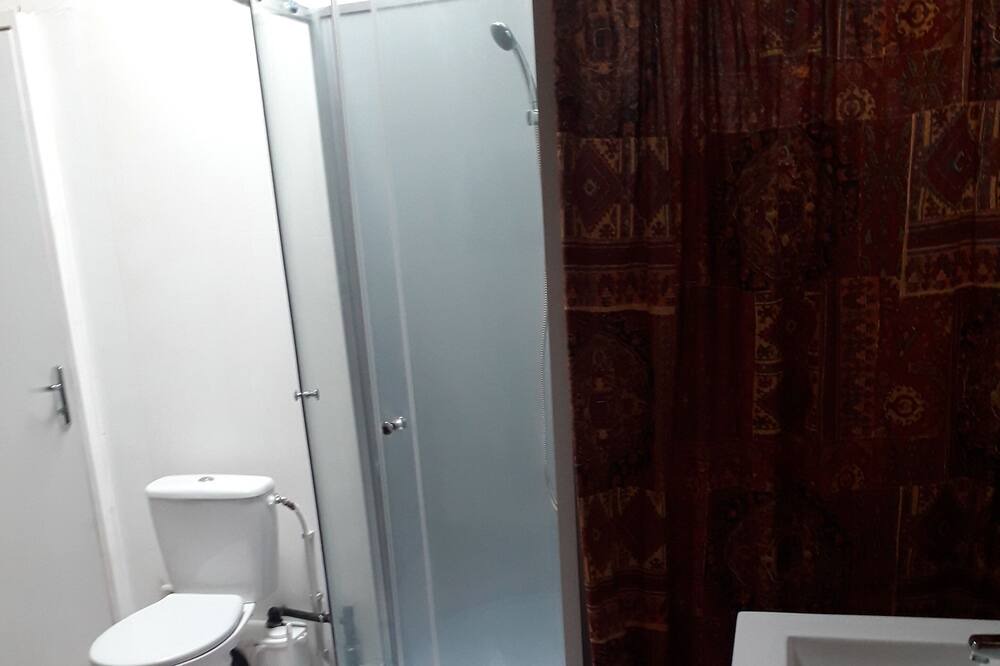 Photo of Bathroom in Les Adjots