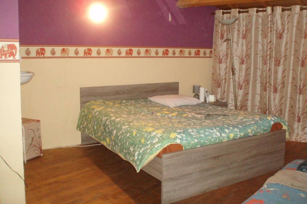 Photo of Bedroom in Les Adjots