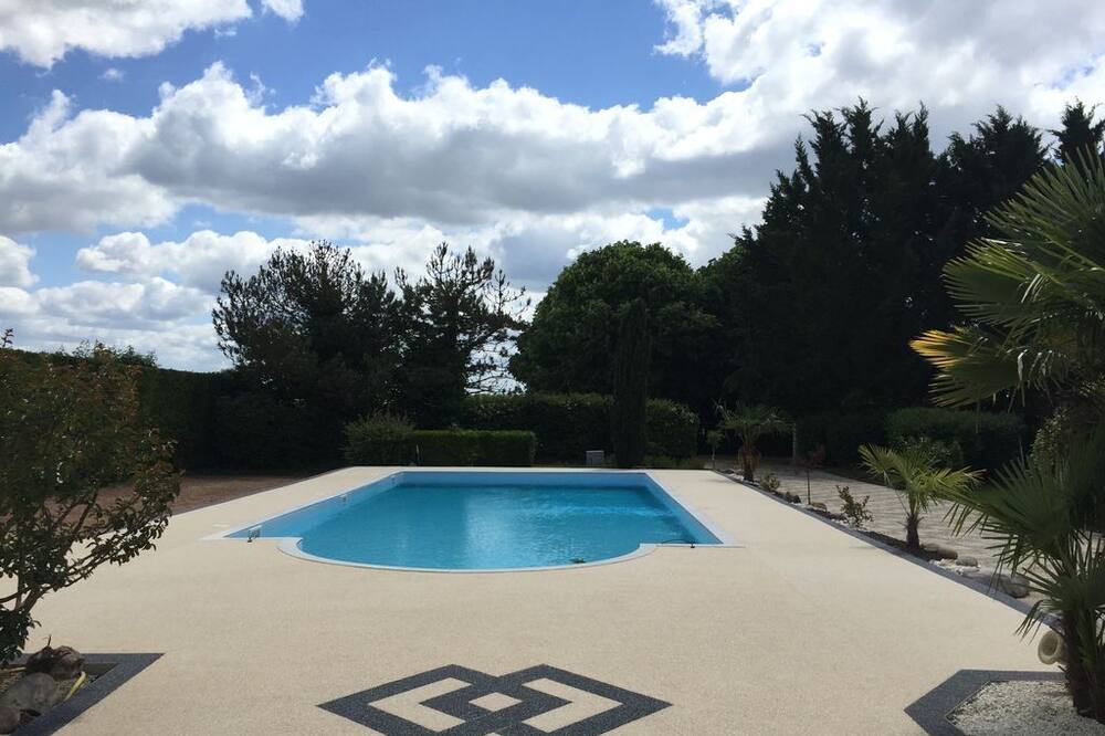 Photo of Outdoor in Chabournay