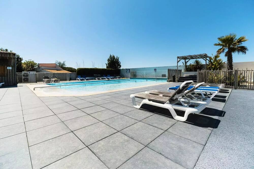 Photo of Outdoor in LHoumeau