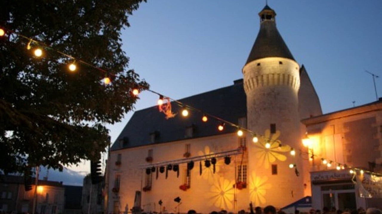Photo of Buildings in Saires